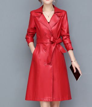 Krótki płaszcz damski dwurzędowy elegancki z paskiem