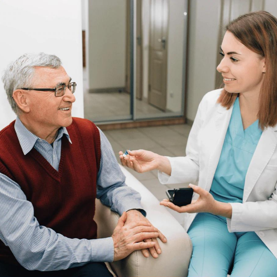 Akumulatorowe, niewidoczne aparaty słuchowe z redukcją szumów – dla osób z lekkim i średnim ubytkiem słuchu 5