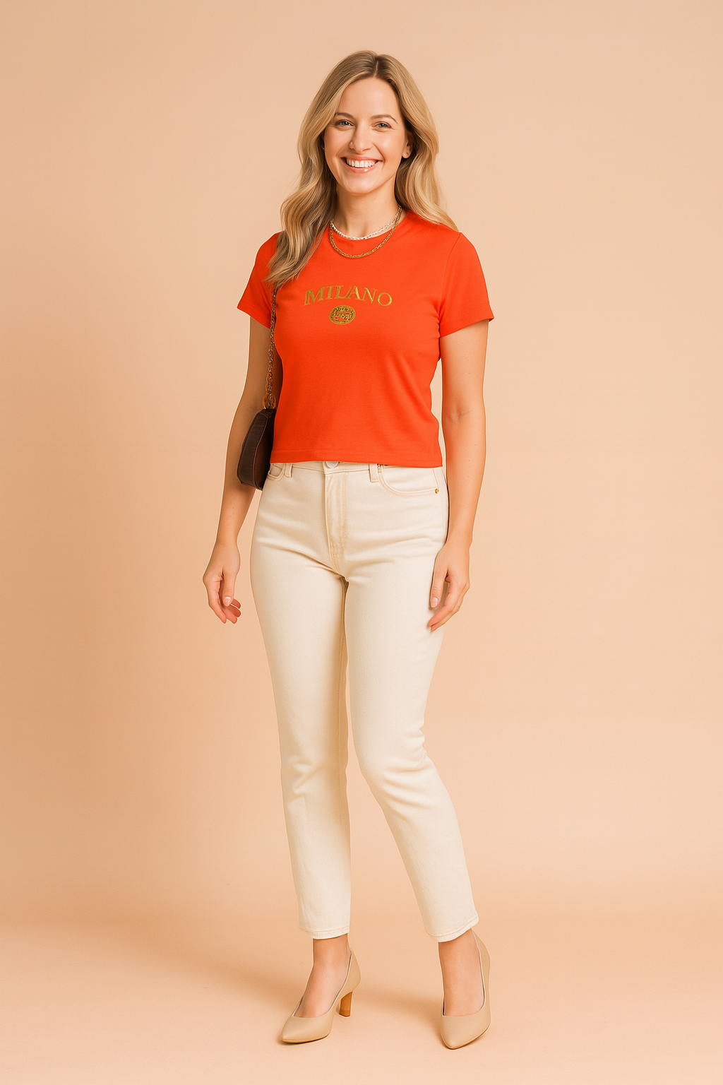 Maja | Krótki T-shirt z napisem w stylu college