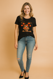Glenda | T-shirt z reniferem w świątecznej czapce