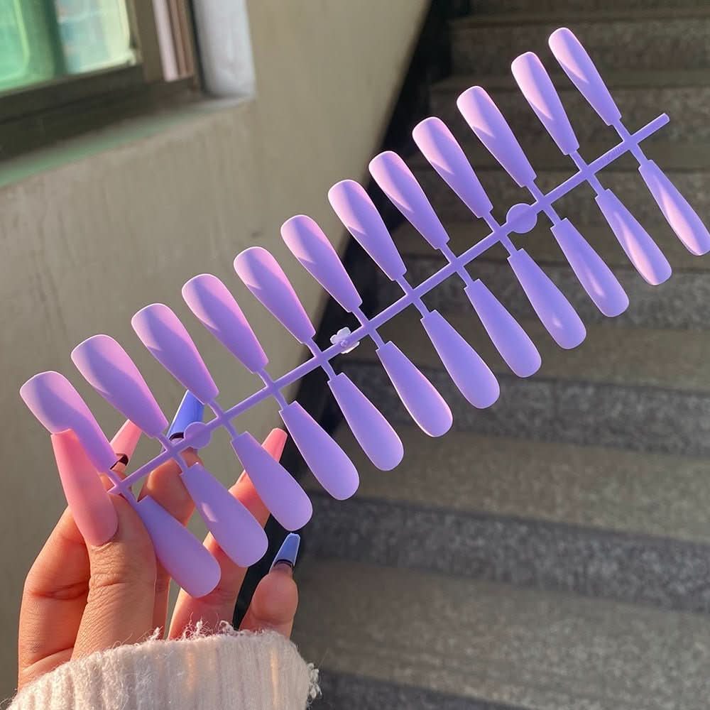 ChicNails | Matowe, nakładane paznokcie – Eleganckie sztuczne paznokcie w 13 odcieniach 11