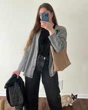 Długi Kardigan Damski Oversize Zapinany Na Guziki – Stylowy I Wygodny Sweter Na Każdą Porę Roku 6