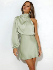 Elegancka mini sukienka z asymetrycznym dekoltem na wieczorne wyjścia 0