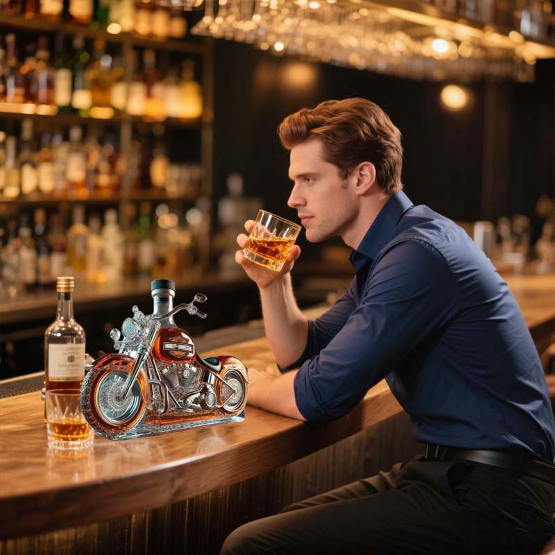 Karafka Do Whisky W Kszta cie Motocykla Harley Do Domowego Baru karafka-do-whisky-w-kszta-cie-motocykla-harley-do-domowego-baru