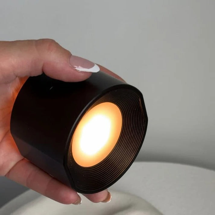 Lampa ścienna LED z możliwością ładowania 0