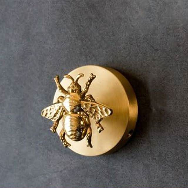 Mosiężny wieszak ścienny w kształcie zwierzęcia ze złotymi akcentami 4