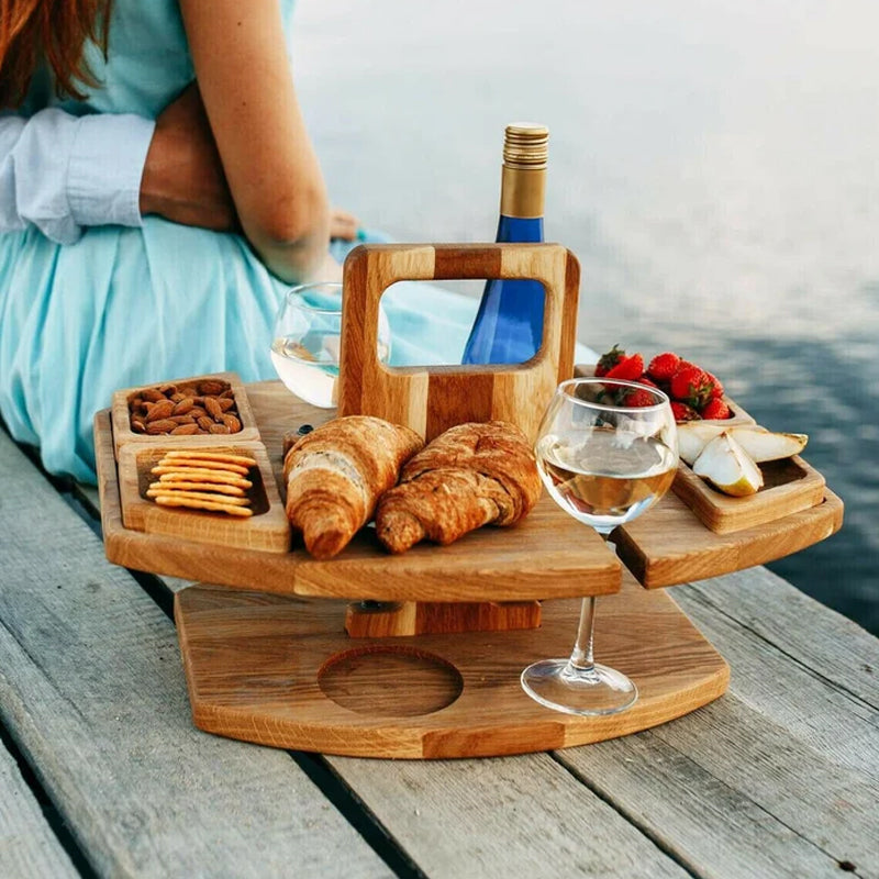 Picknicktisch mit Wein im Freien | Platz für Flasche, 2 Gläser & Snacks | Tragbar  | VinoPicnic 2