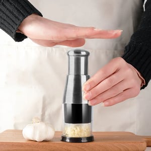 PressChop™ | Mühelos Knoblauch & Co. zerkleinern 1
