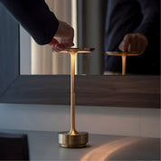Tischlampe | Kabellos & Dimmbar | Schlankes Design | GlowVault 5