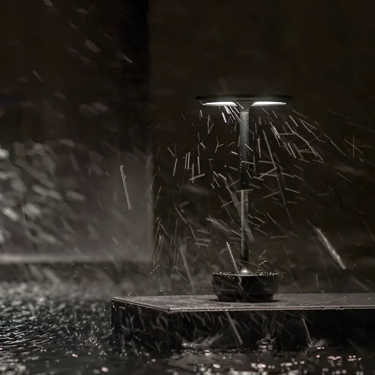 Tischlampe | Kabellos & Dimmbar | Schlankes Design | GlowVault 6