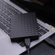 Ultracienki, przenośny dysk twardy o pojemności 10 TB | Duża pojemność i błyskawiczny interfejs USB 3.0 – lekka konstrukcja – EasySafe 4