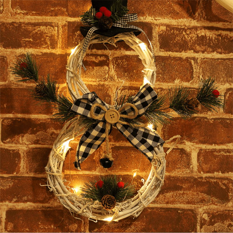 Zimowe cuda | Urocza dekoracja w kształcie bałwana na świąteczną wystawę 1