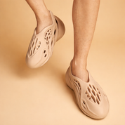 Men’s urban comfort vent shoes worn by model, lightweight slip-on footwear designed for breathable everyday walking and casual city use