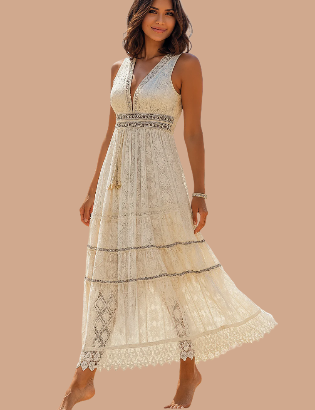 Sukienka boho maxi z delikatnej koronki w odcieniu ecru, z głębokim dekoltem w serek, zdobiona geometrycznymi wzorami i haftowanymi wstawkami w pasie oraz na dole; fason rozkloszowany z ozdobnymi poziomymi przeszyciami i misternym wykończeniem u dołu.