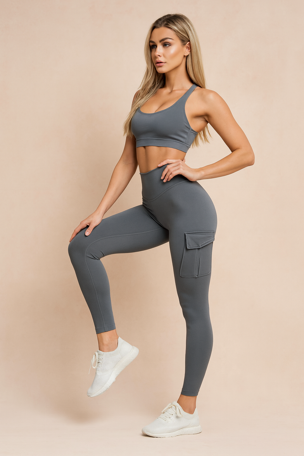 szare legginsy sportowe z kieszenią cargo, wysoki stan, elastyczny materiał do fitnessu i treningu