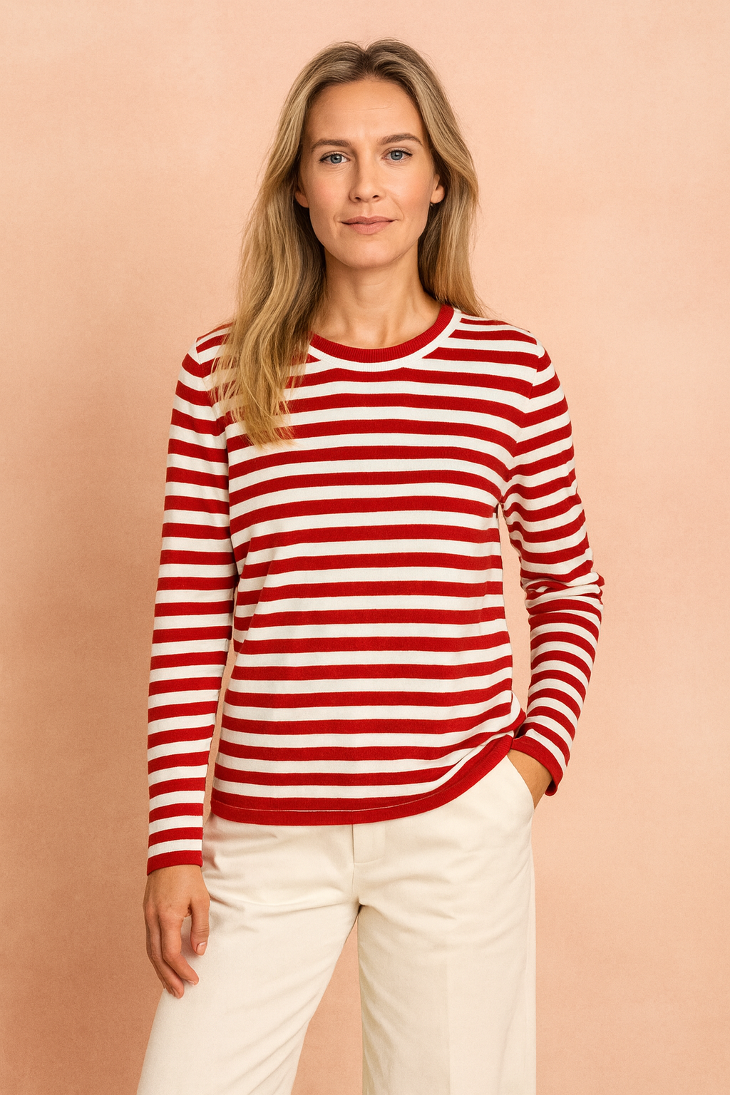 Stylowy sweter damski w kolorze czerwonym – odważny, elegancki i ponadczasowy.
