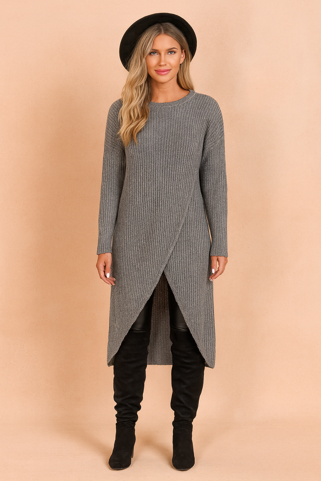 Stylowy sweter damski kolorze szarym – nowoczesny, elegancki i idealny na chłodniejsze dni.