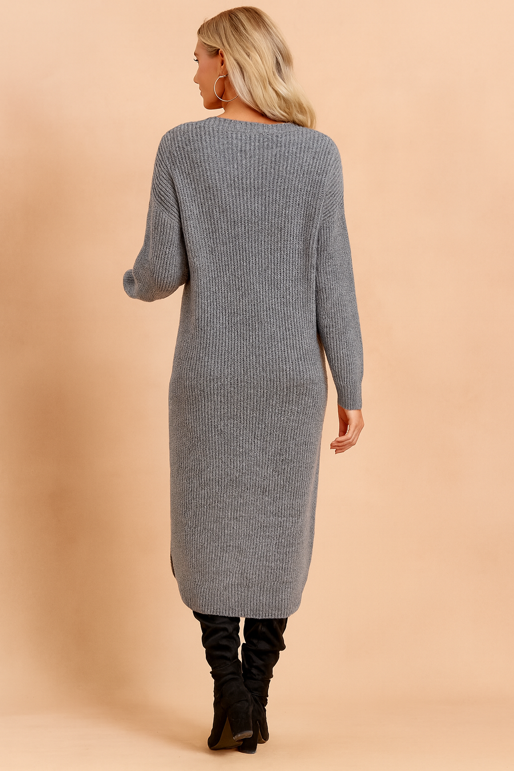 Stylowy sweter damski kolorze szarym – nowoczesny, elegancki i idealny na chłodniejsze dni/2