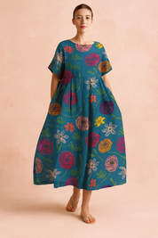 Niebieska sukienka ZYRA – modna, elegancka sukienka damska, lekka i przewiewna na letnie dni.